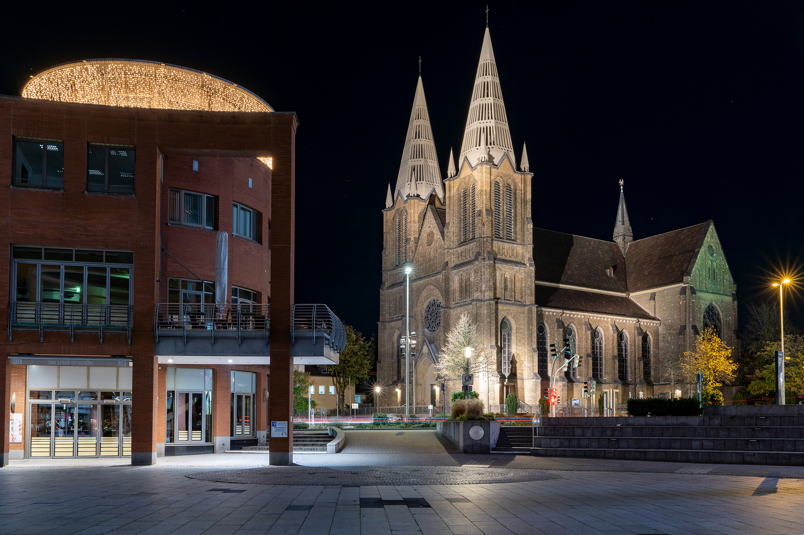 Nachtaufnahmen von Solingen Unterburg und Clemens-Galerie