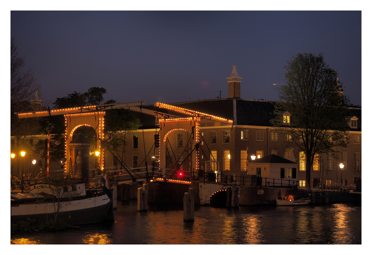 Nachtbeleuchtung in Amsterdam