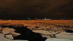 Nachtblick über den Strelasund