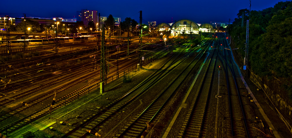 NachtFarben - Dresdner Hbf von Roughy 