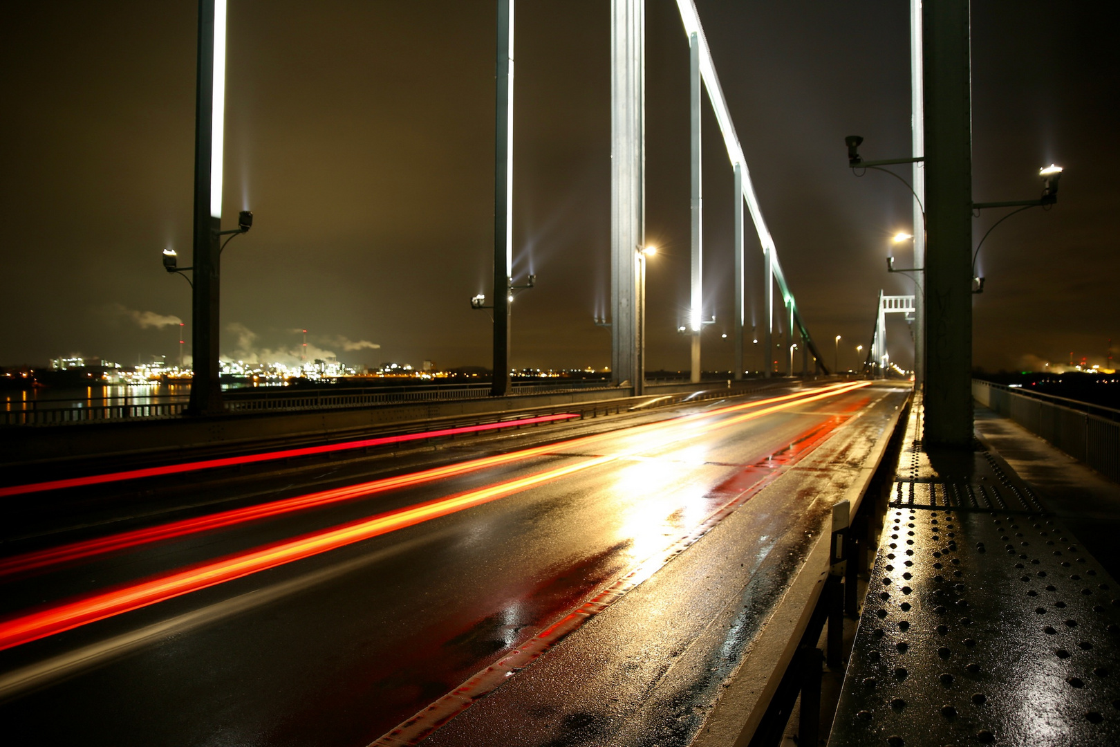 Nachtfoto Rheinbrücke 1