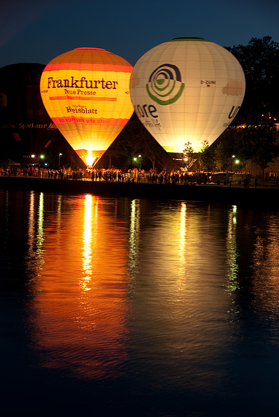 Nachtglühen der Heisluftballone IV
