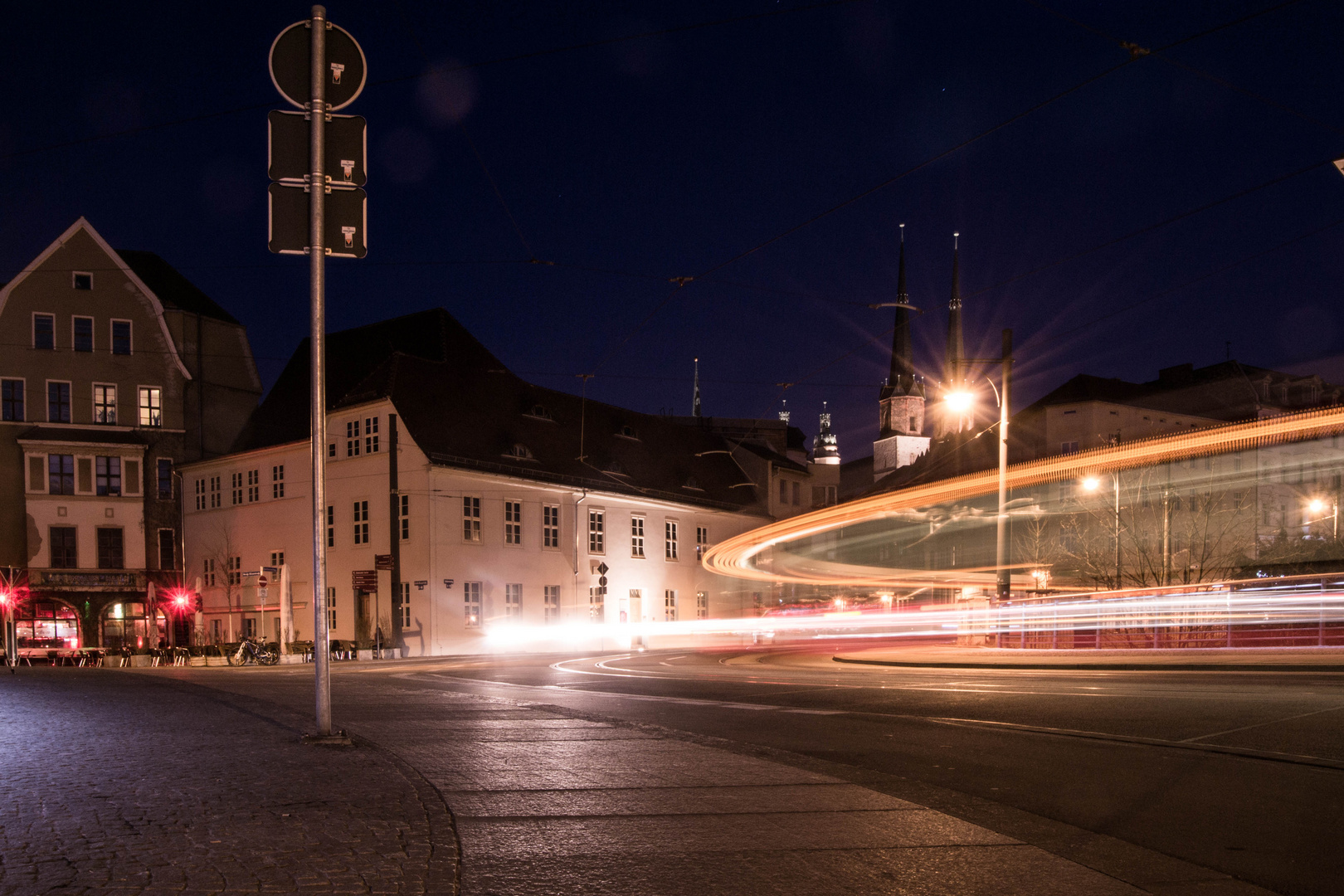 Nachtleben in Halle (Saale) mit 30 Sekunden belichtungszeit