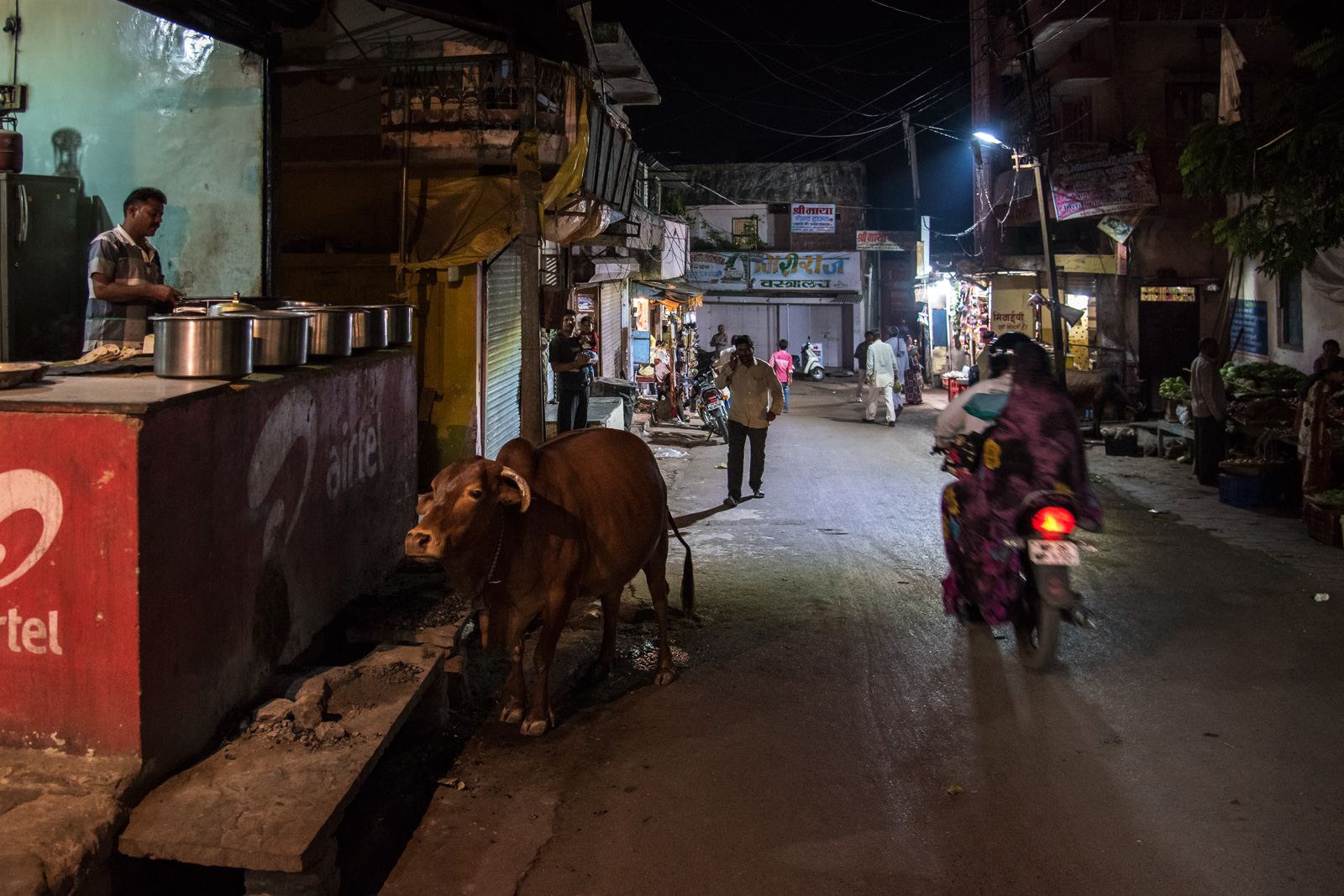 Nachtleben in Omkareshwar