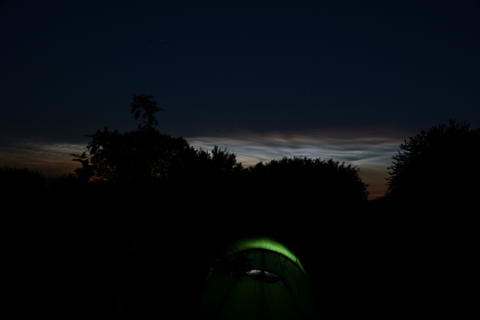 nachtleuchtende Wolken, noctilucent clouds