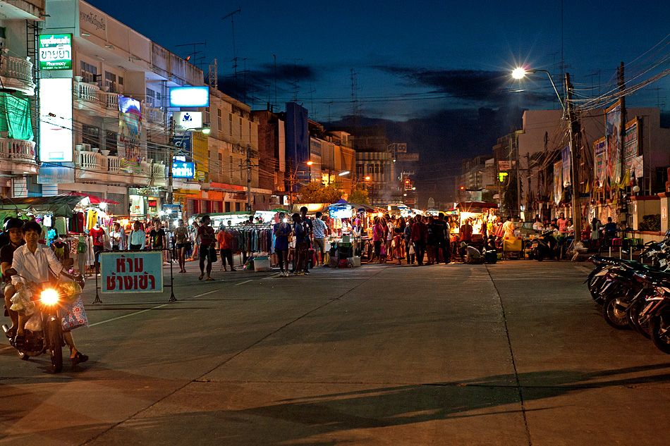 Nachtmarkt Surin I