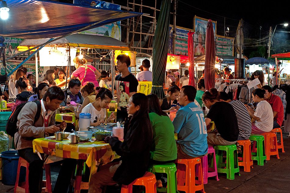 Nachtmarkt Surin II