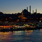 Nachtmarkt und Restaurants am Bosporus
