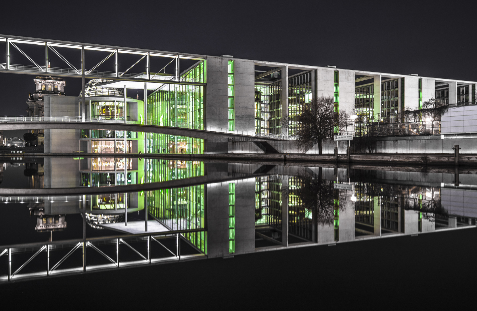 Nachtpanorama im Regierungsviertel