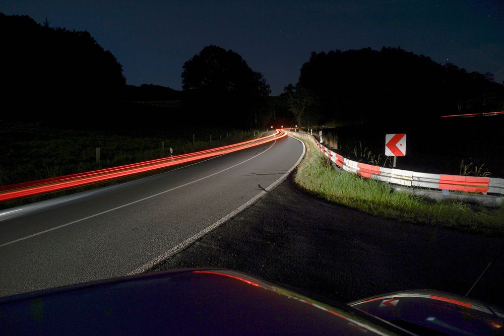 Nachts alleine auf der Landstraße&hellip; Foto & Bild | september, world