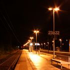 Nachts am Bahnsteig