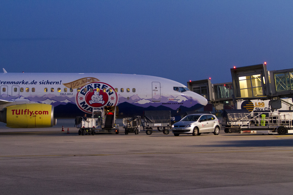 Nachts am Flughafen 6