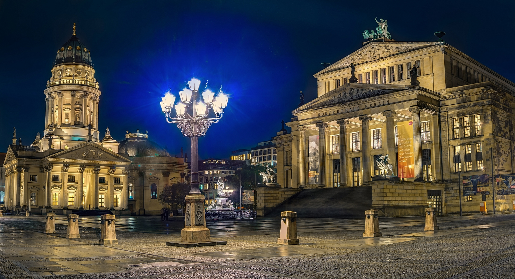 Nachts am Gendarmenmarkt