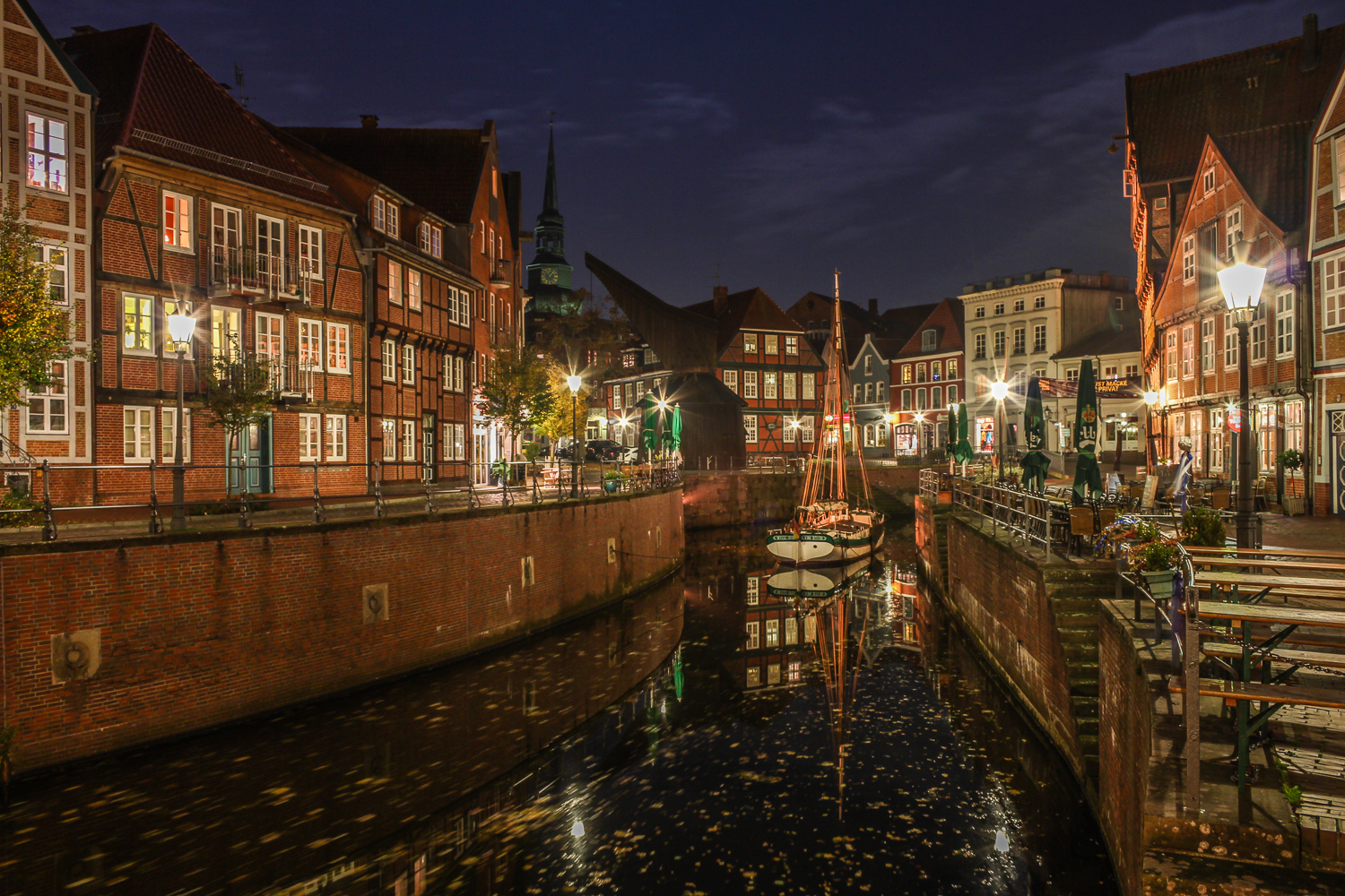 Nachts am Hafen, Blick südwest