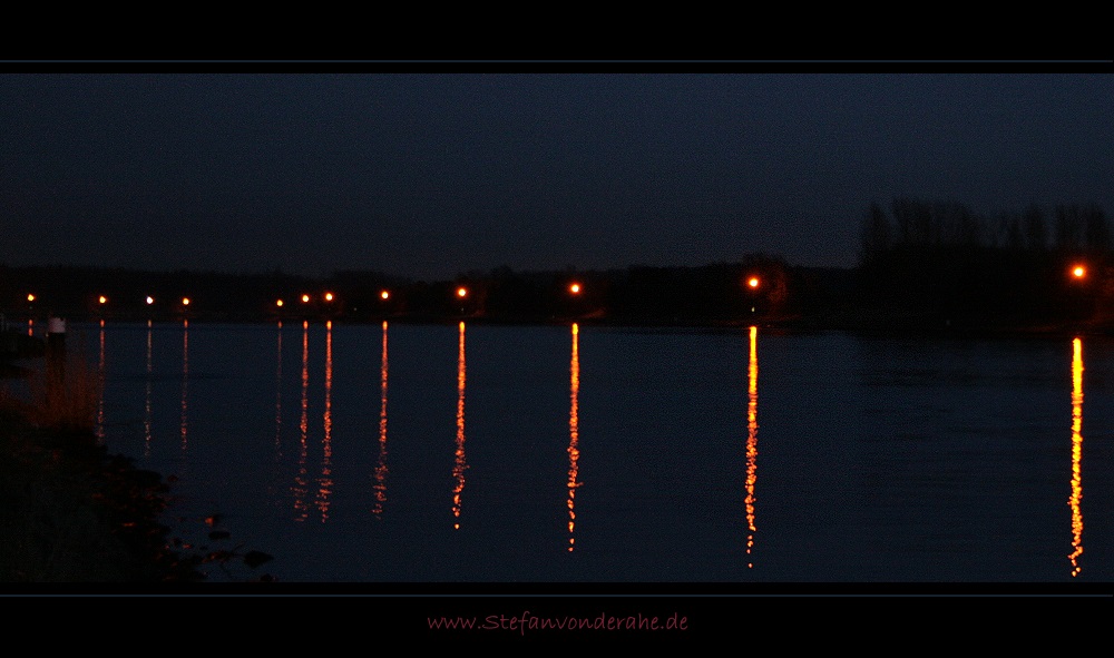 Nachts am Kanal