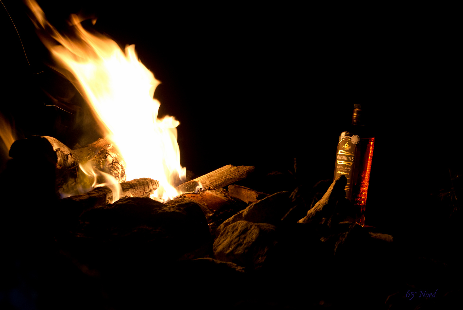 Nachts am Lagerfeuer ;-)