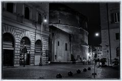 Nachts am Pantheon