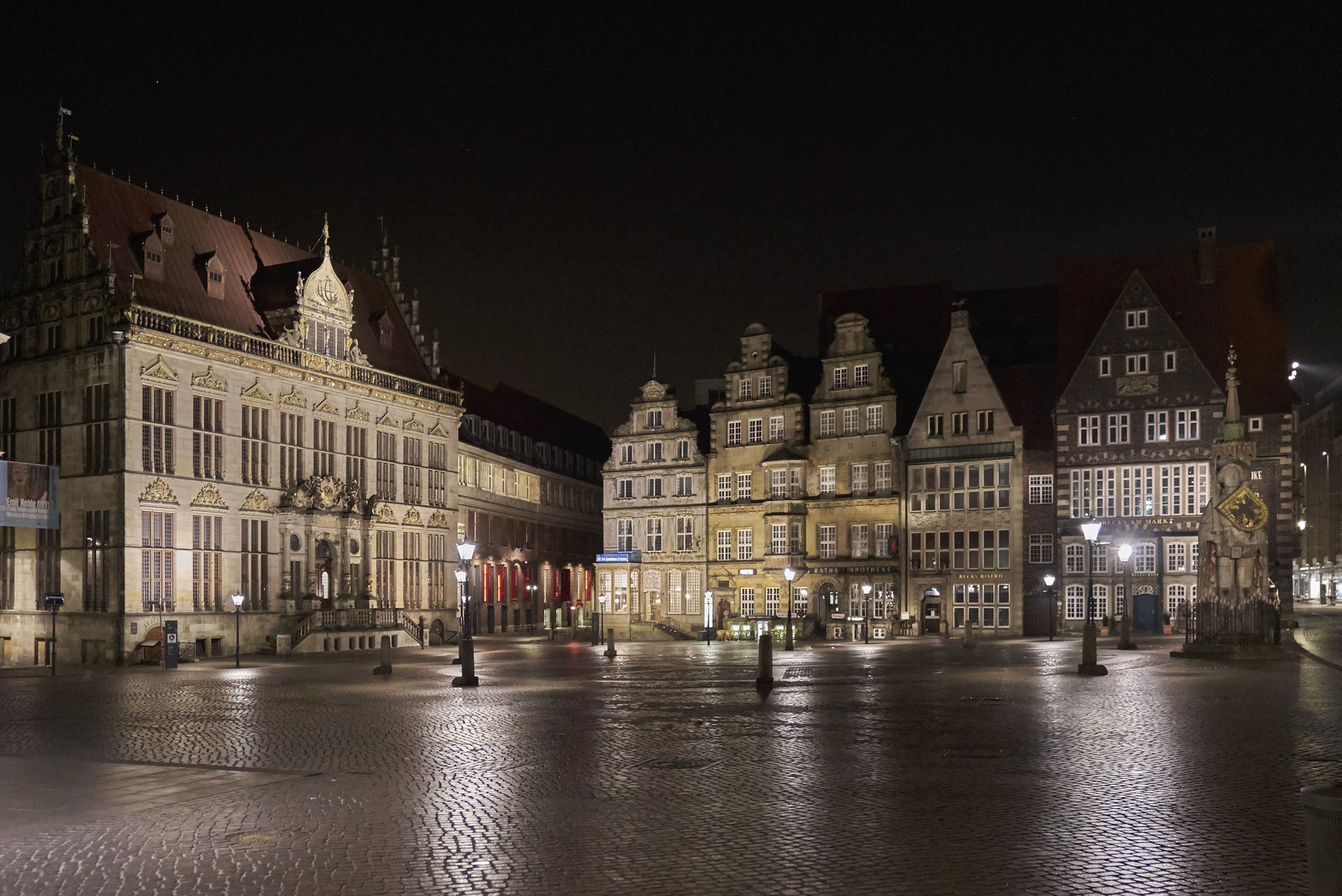 Nachts am Rathausplatz Bremen