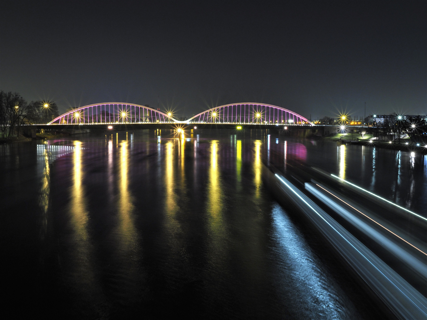 Nachts am Rhein_Geisterschiff