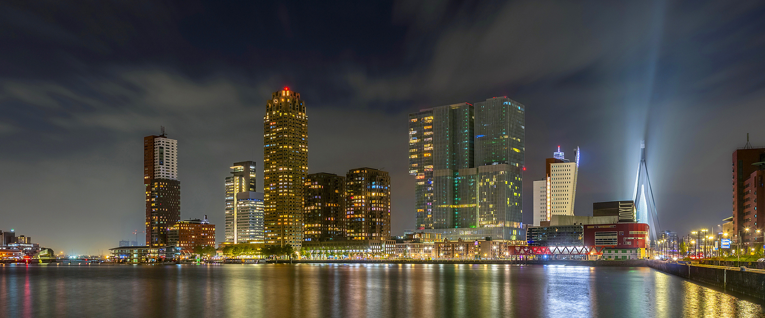 Nachts am Rijnhaven, Rotterdam