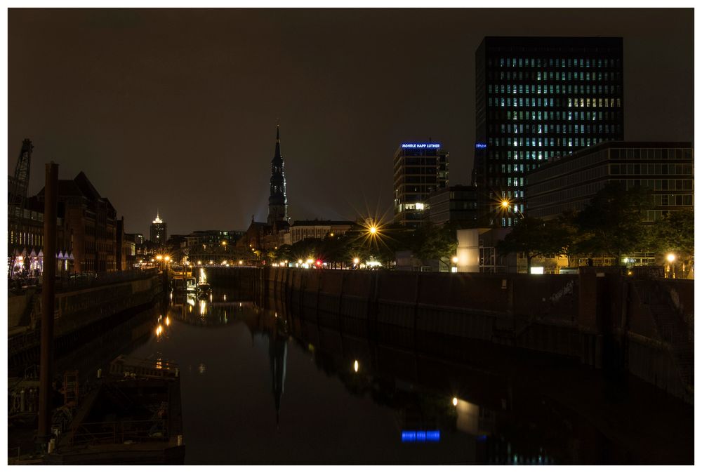 Nachts am Zollkanal