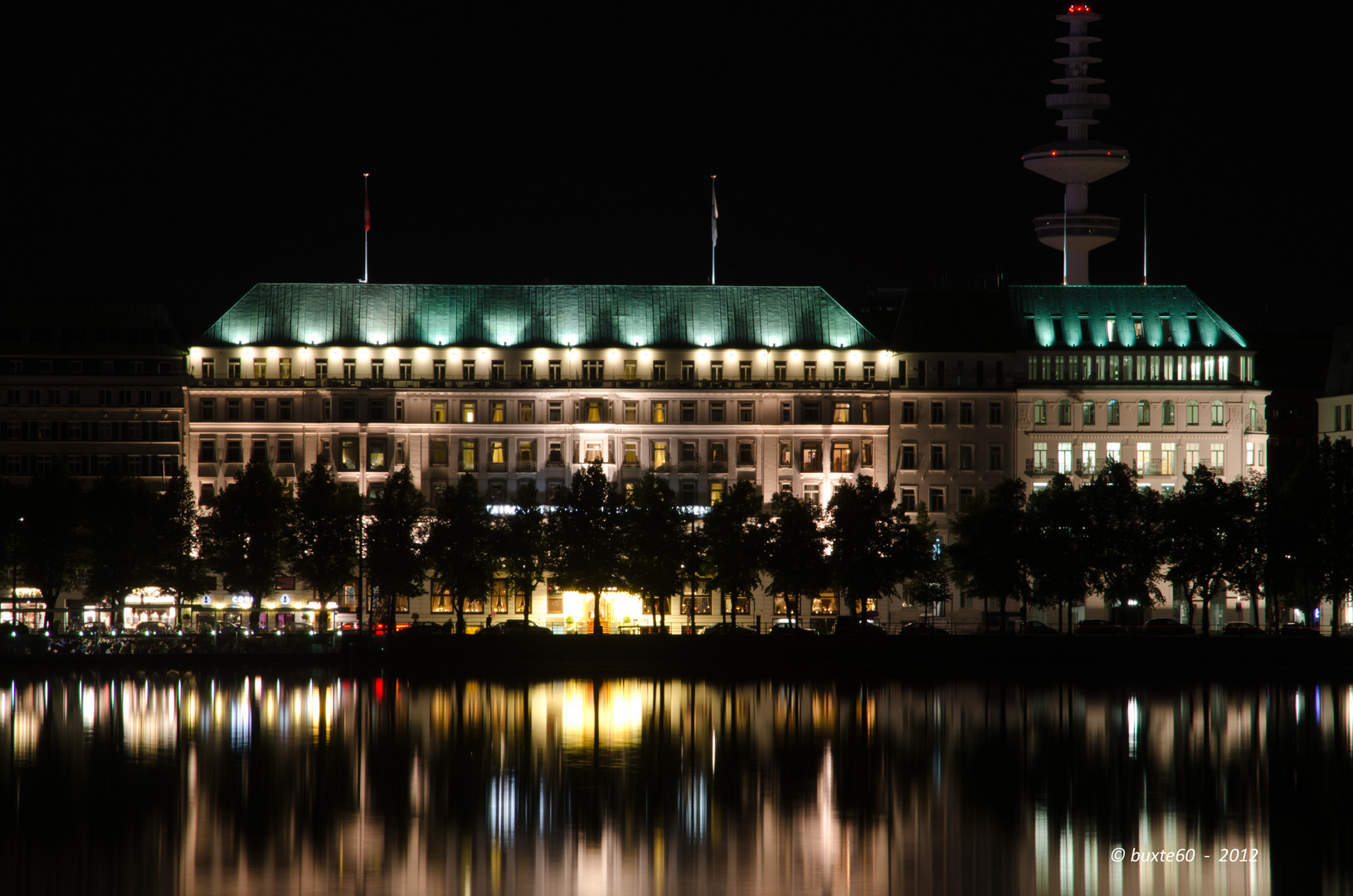 Nachts an der Alster