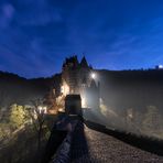 Nachts an der Burg Eltz
