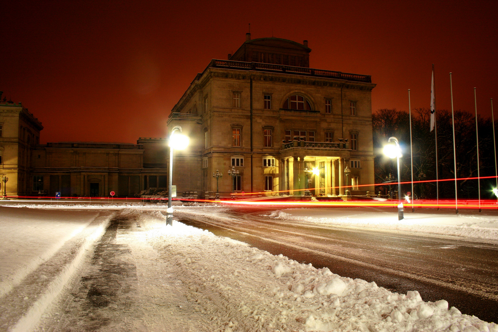 Nachts an der Villa Hügel