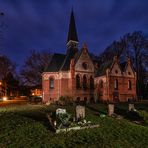 Nachts auf dem Friedhof