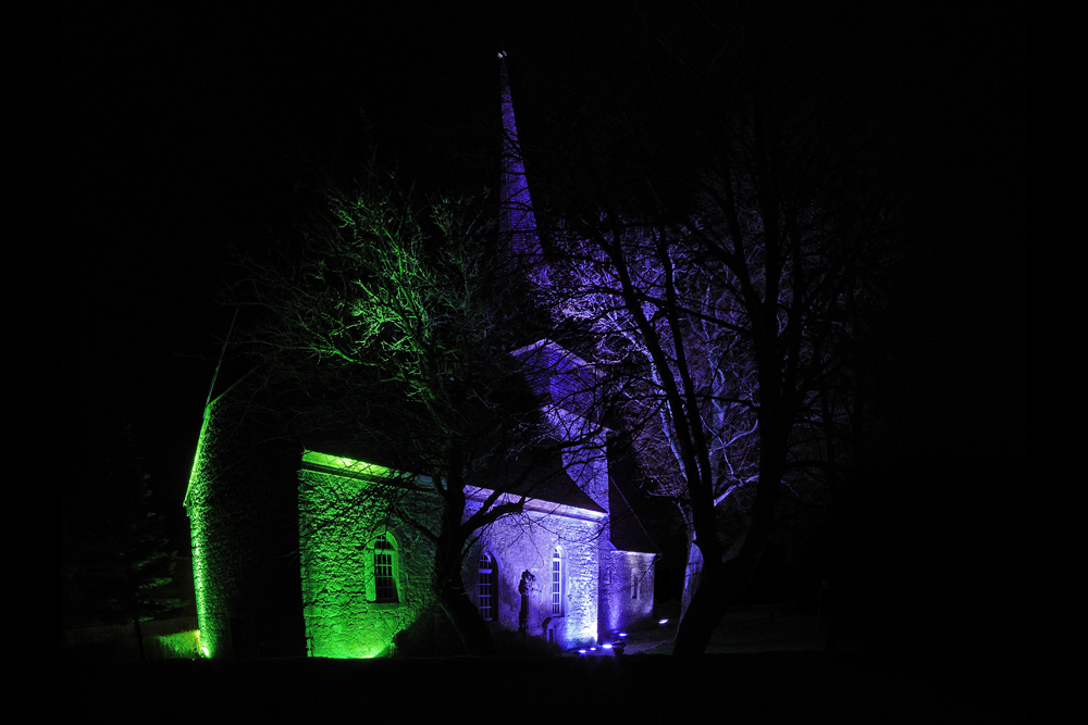 Nachts auf dem Friedhof