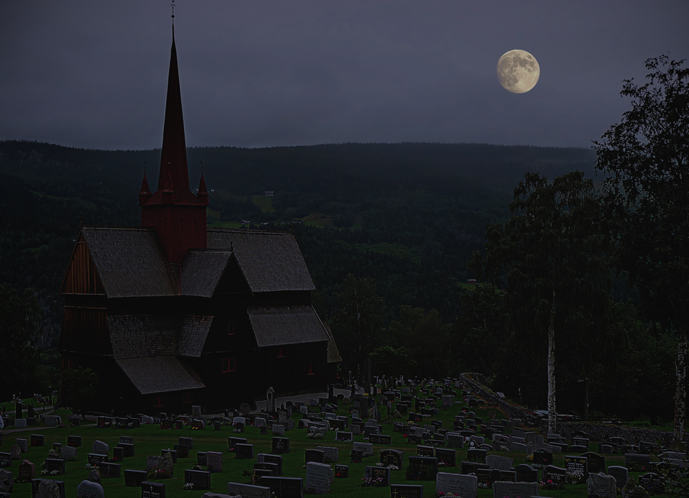nachts auf dem Friedhof