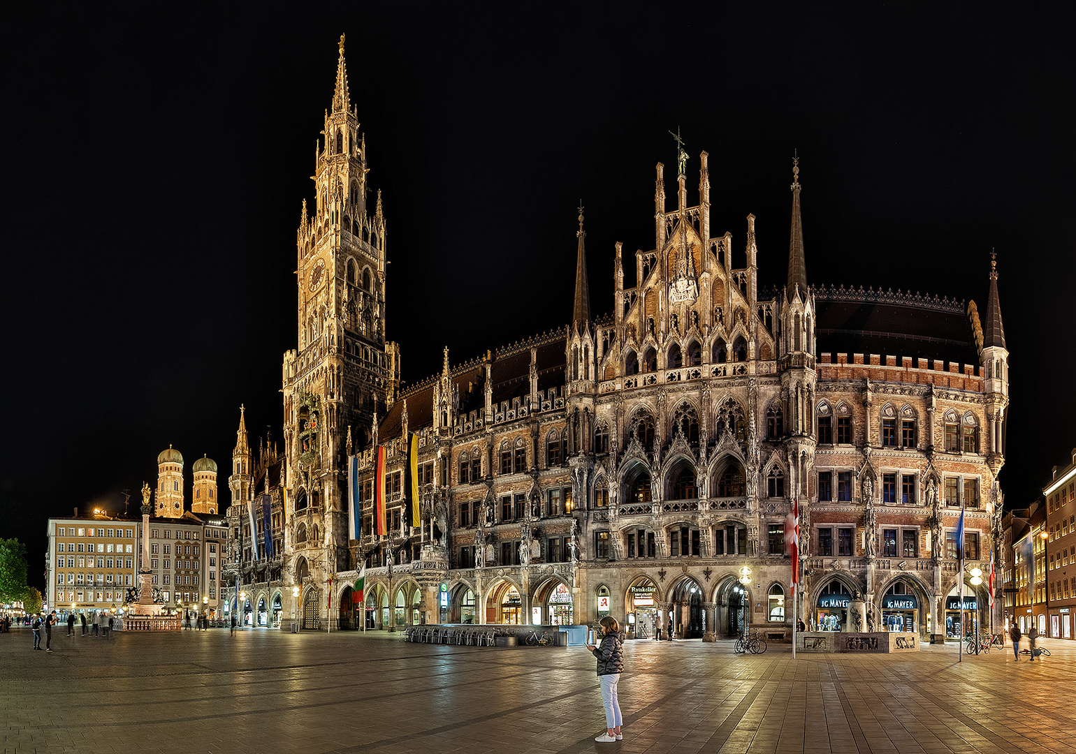 Nachts auf dem Marienplatz in München