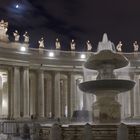 Nachts auf dem Petersplatz in Rom