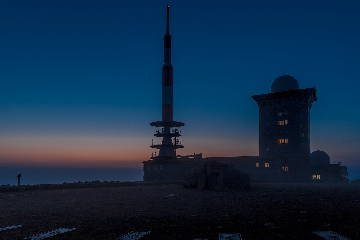 Nachts auf den Brocken 1   - Blaue Stunde