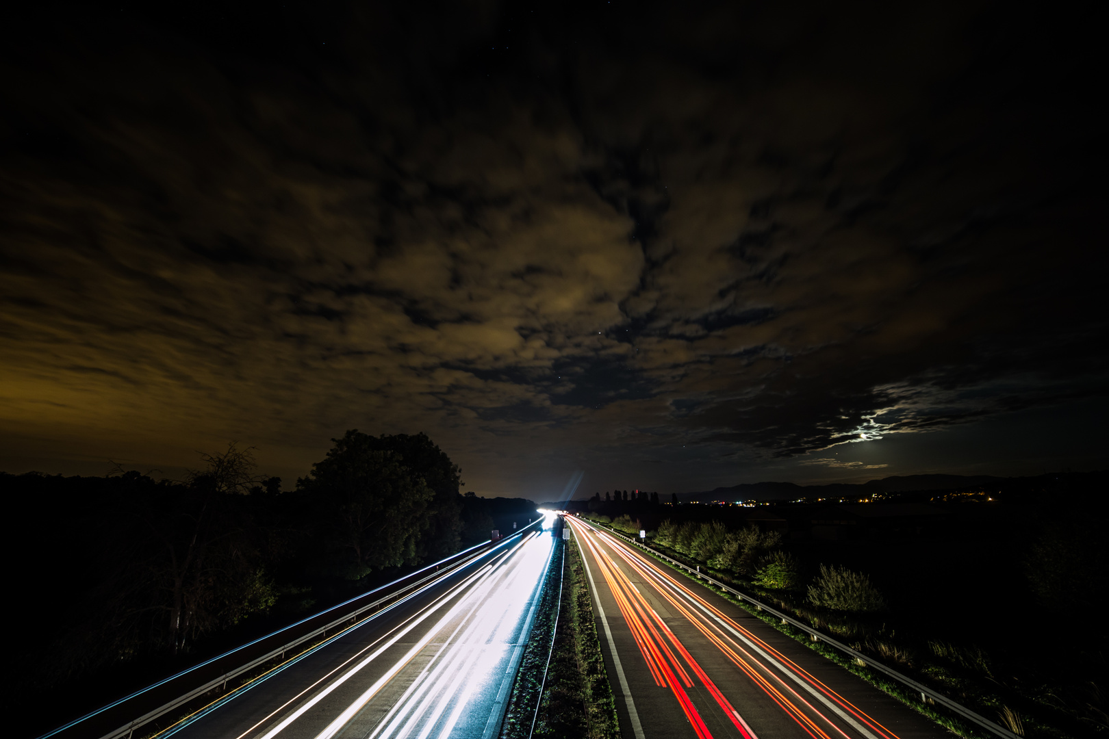 Nachts auf der A5