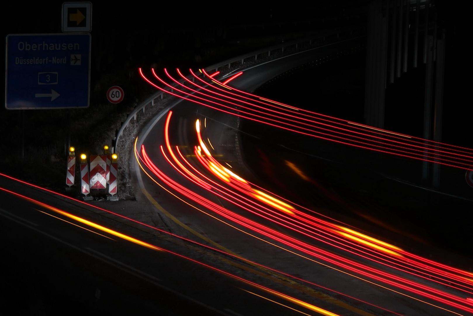 Nachts Auf Der Autobahn Foto Bild Architektur Reportage Dokumentation Strassen Brucken Bilder Auf Fotocommunity
