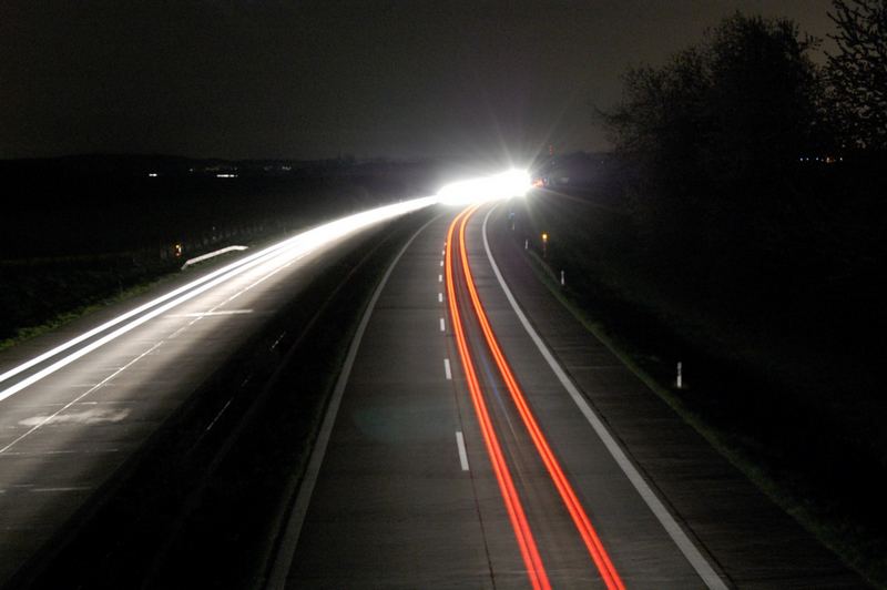 Nachts auf der Autobahn