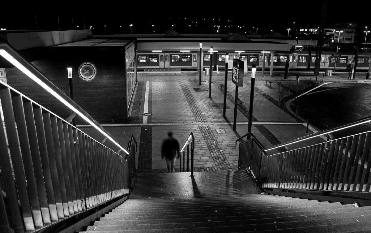 nachts im Bahnhof