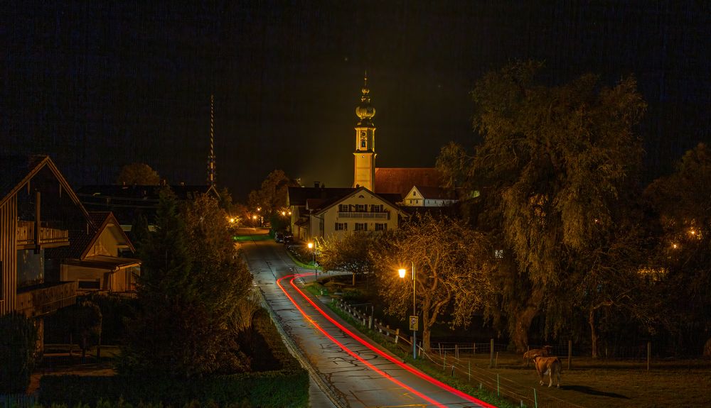 Nachts im Dorf