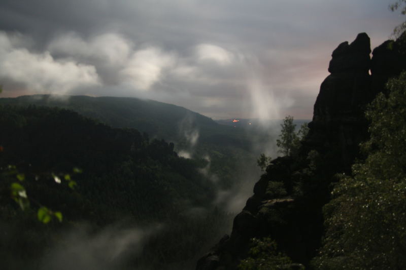 Nachts im Elbsandsteingebirge