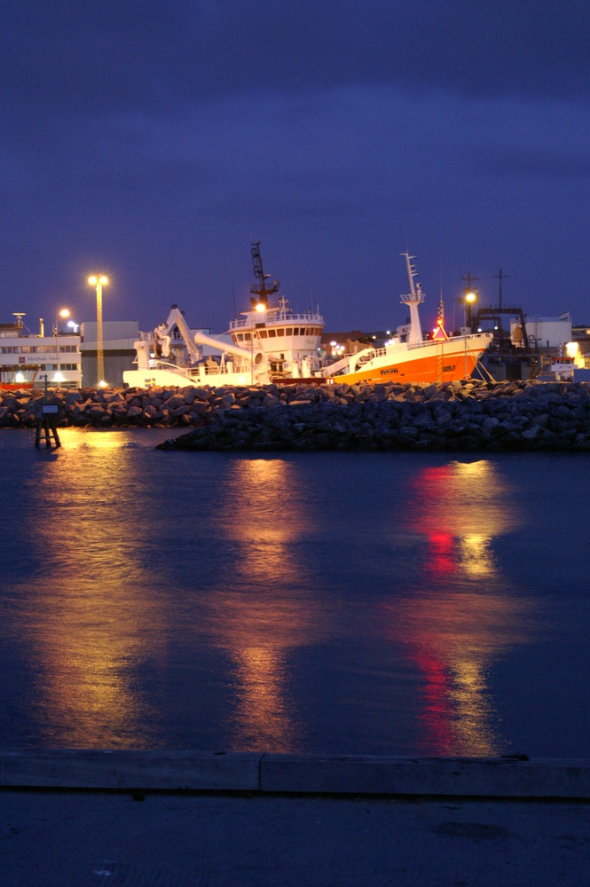 Nachts im Hafen