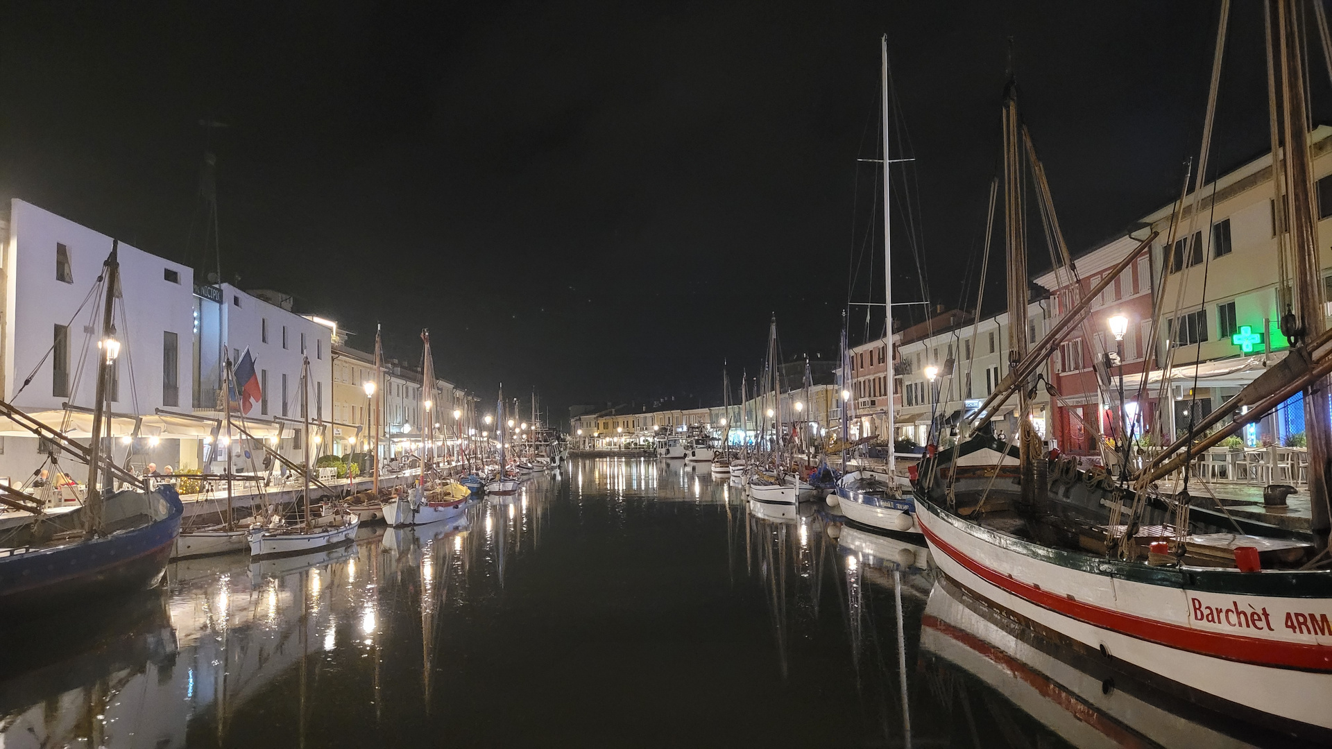 Nachts im Hafen von Cesenatico 