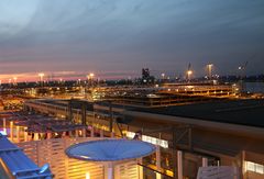 Nachts im Hafen von Rotterdam