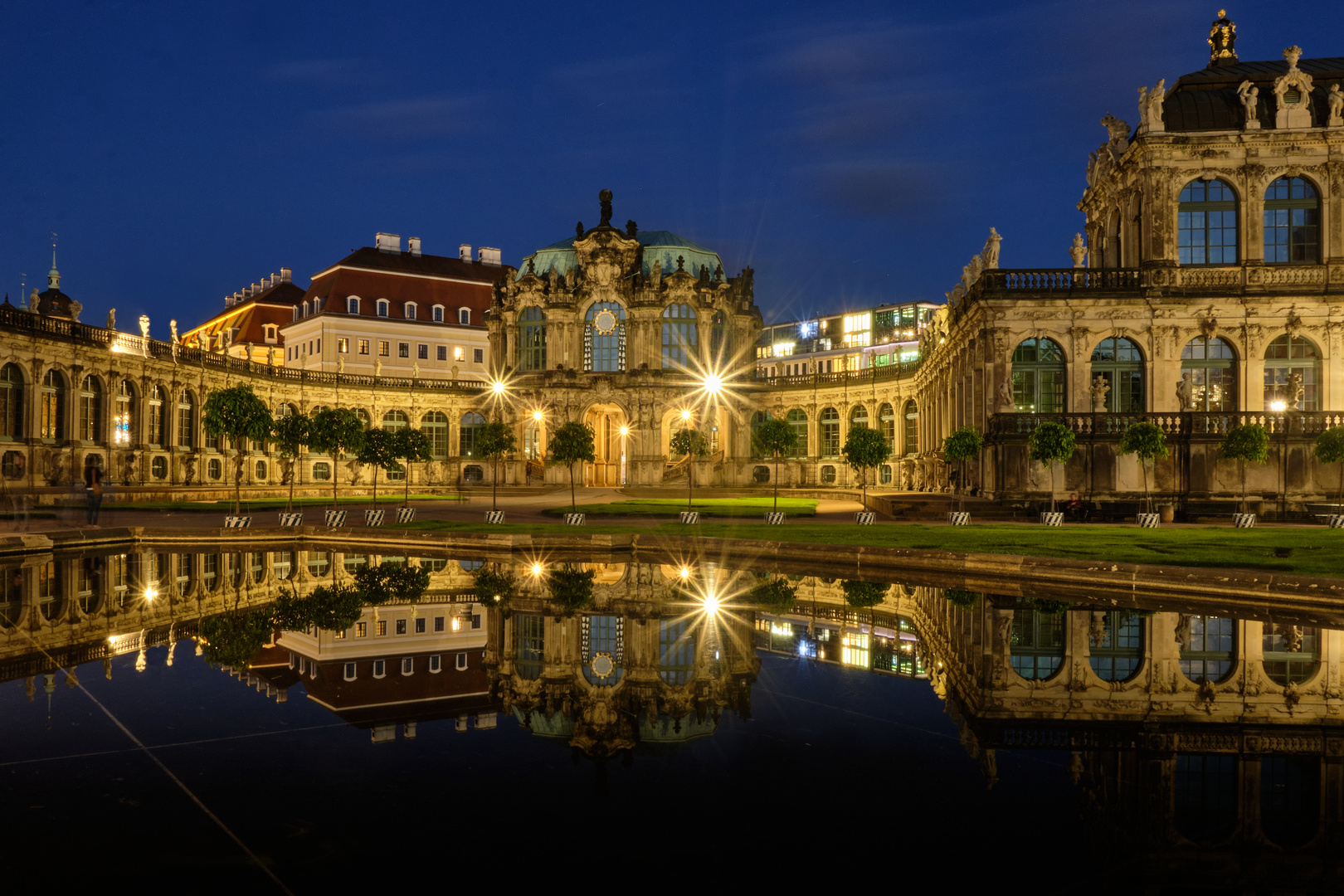 Nachts im Zwinger