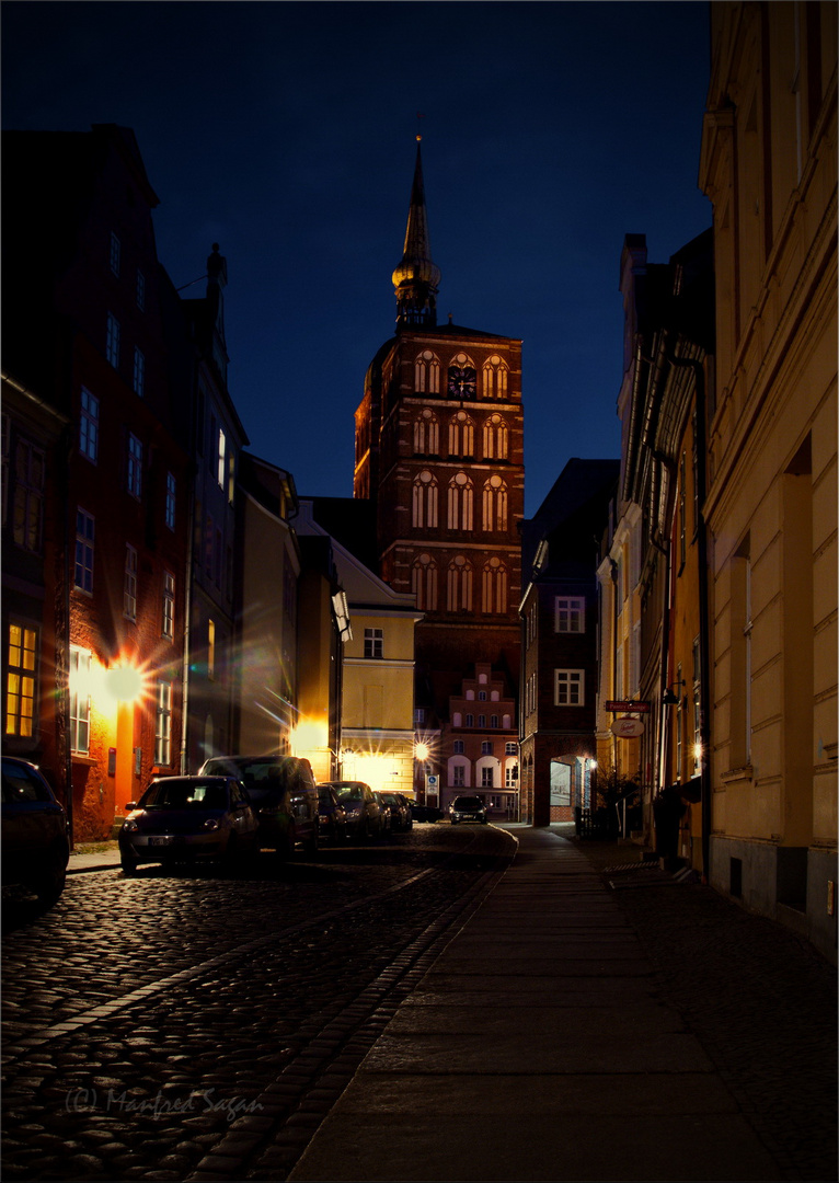 Nachts In Den Strassen Der Hansestadt Stralsund Foto Bild Deutschland Europe Mecklenburg Vorpommern Bilder Auf Fotocommunity