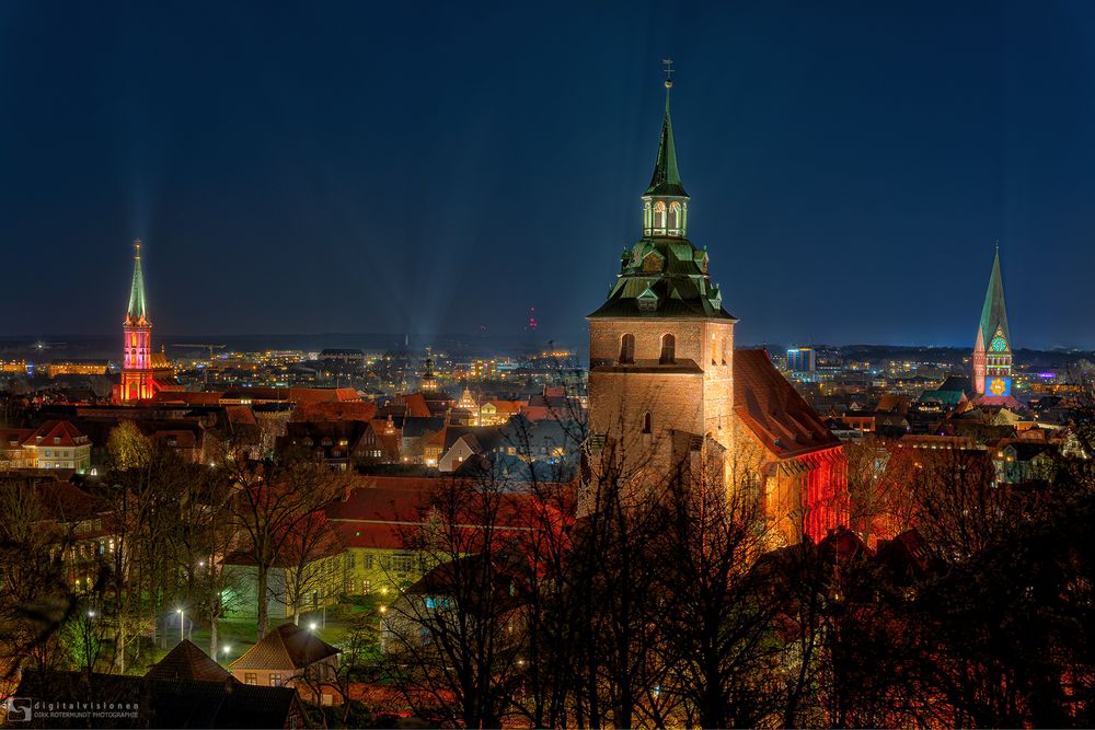 Nachts über Lüneburg