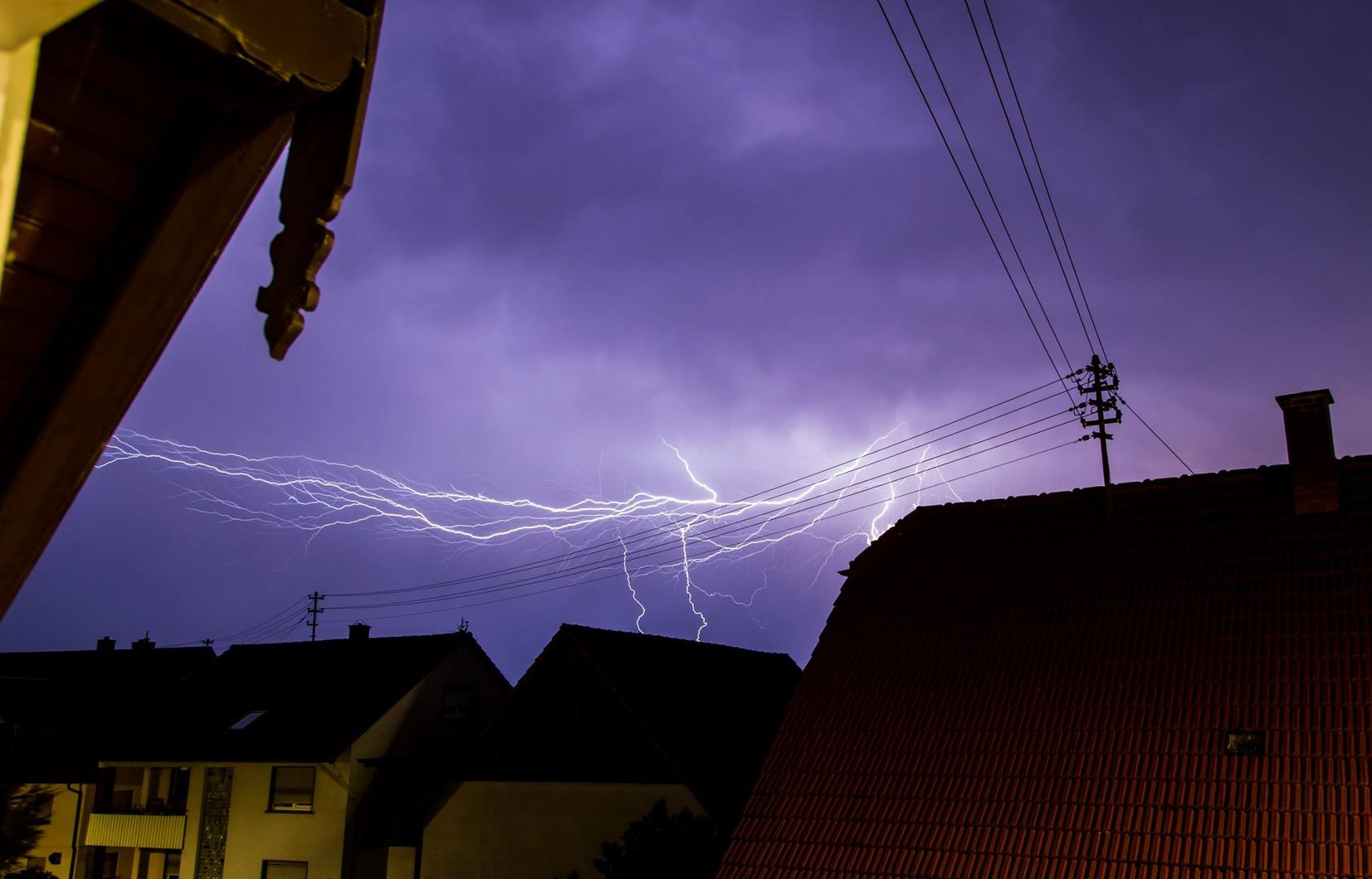 Nachts vor demFenster