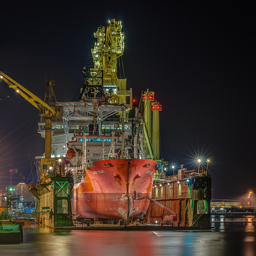 Nachtschicht im Trockendock