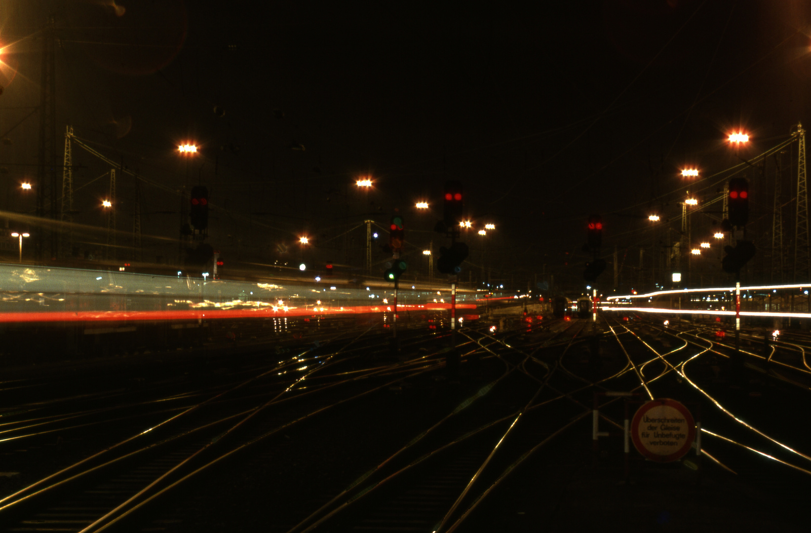 Nachtsession am 2 Feb. 1990 im HBF Frankfurt.