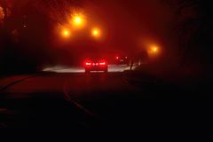 Nachtsfahrt mit Nebel